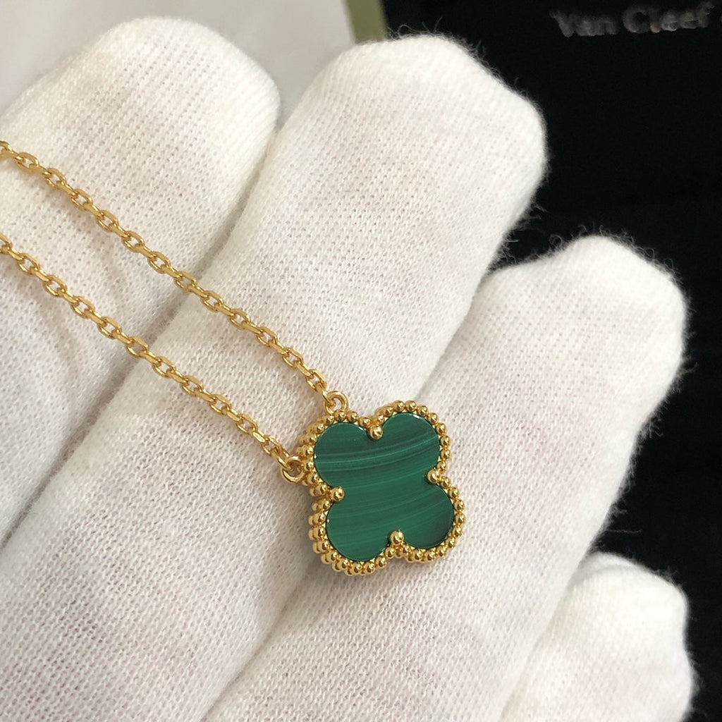 Van Cleef & Arpels CLOVER MALACHITE NECKLACE
