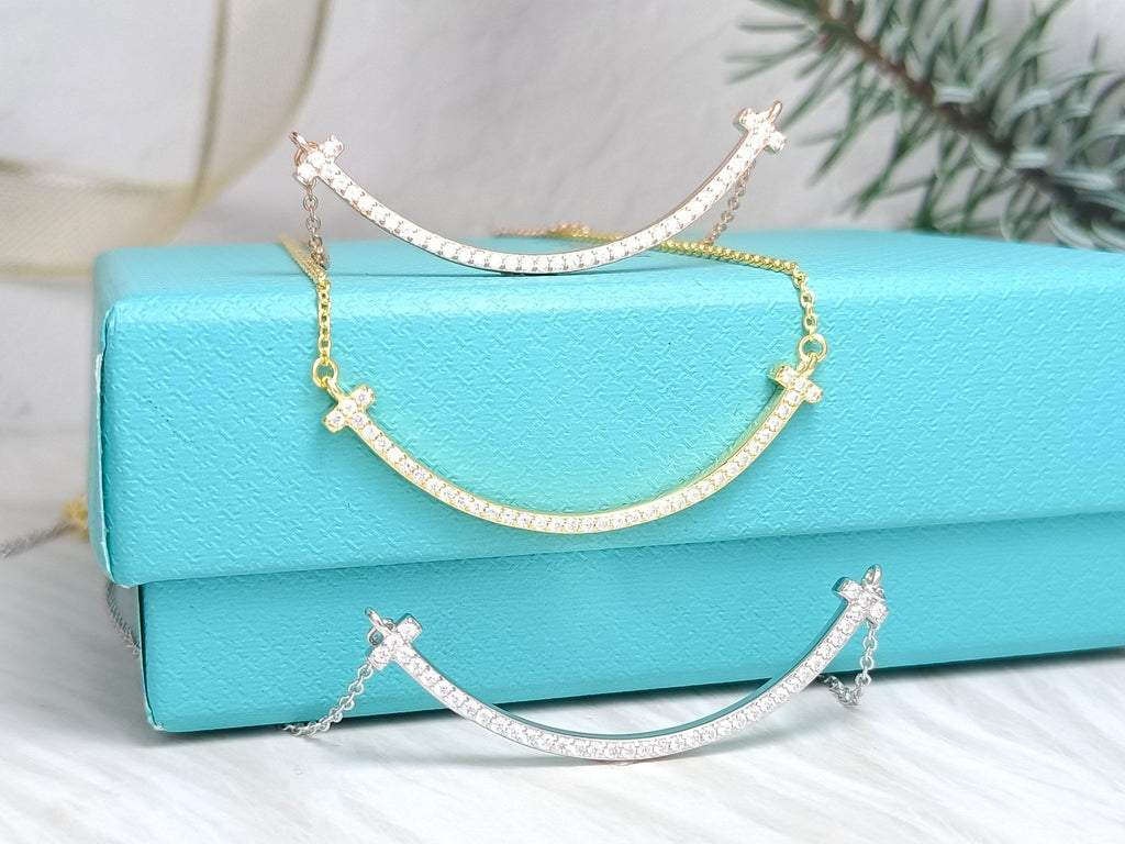 TIFFANY & CO. BIG SMILE PEDANT DIAMOND NECKLACE