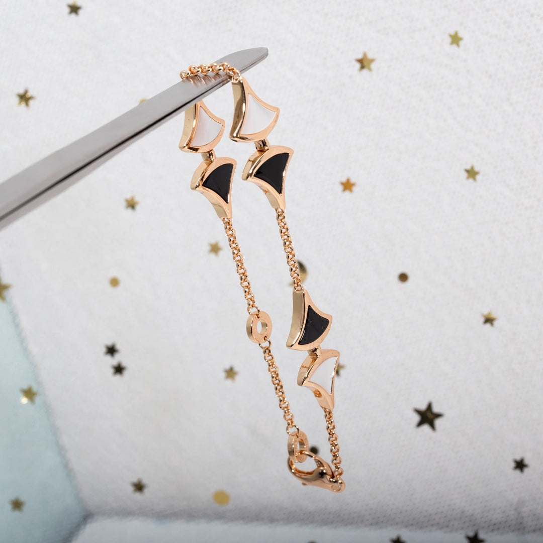 Bvlgari DREAM MOP AND ONYX BRACELET PINK GOLD