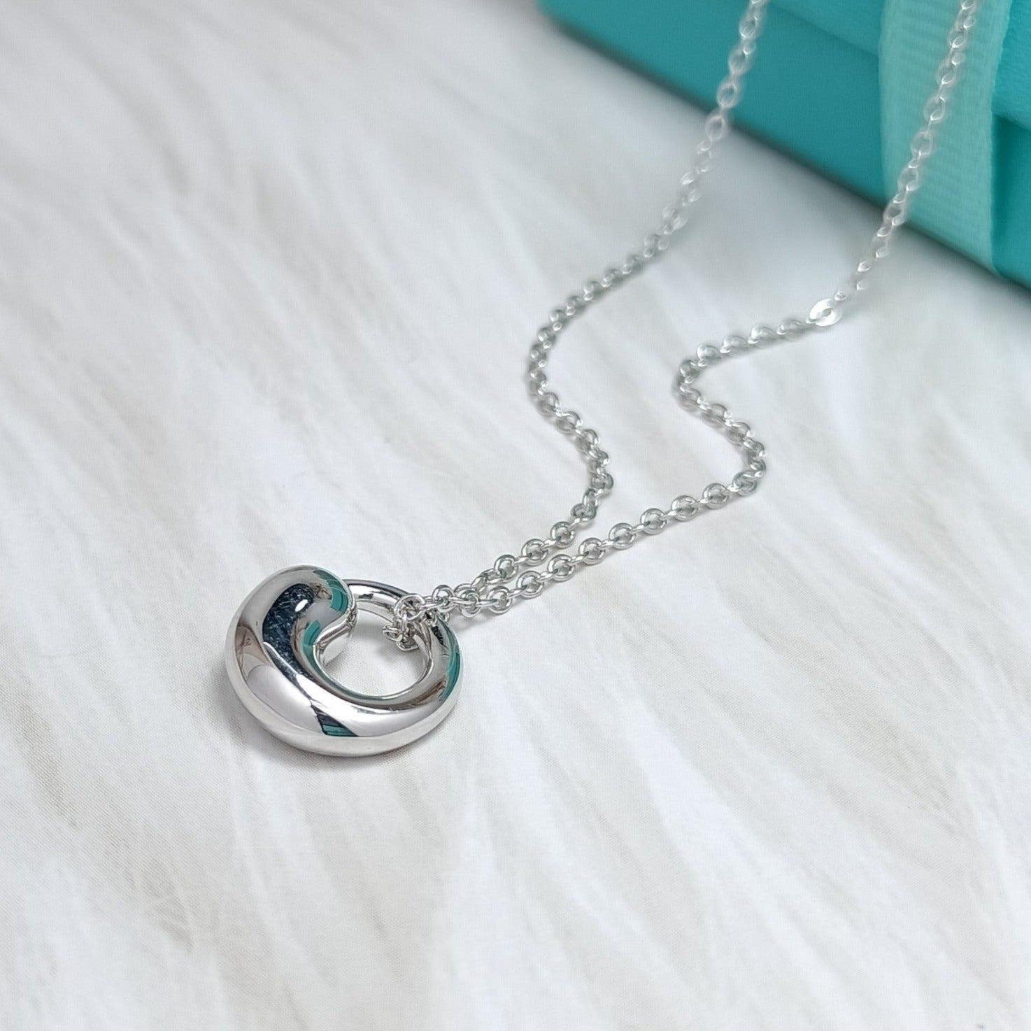 TIFFANY & CO. SNAIL PEDANT SILVER NECKLACE