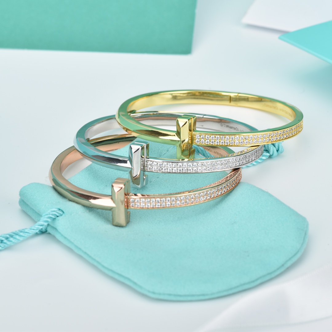 TIFFANY & CO. WIDE DIAMONDS HINGED BANGLE