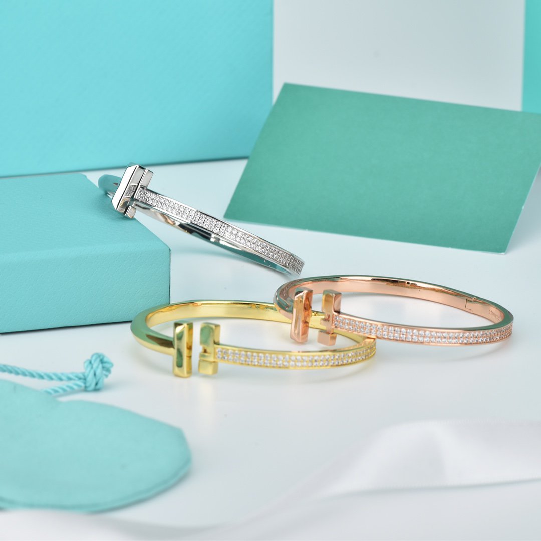 TIFFANY & CO. WIDE DIAMONDS HINGED BANGLE