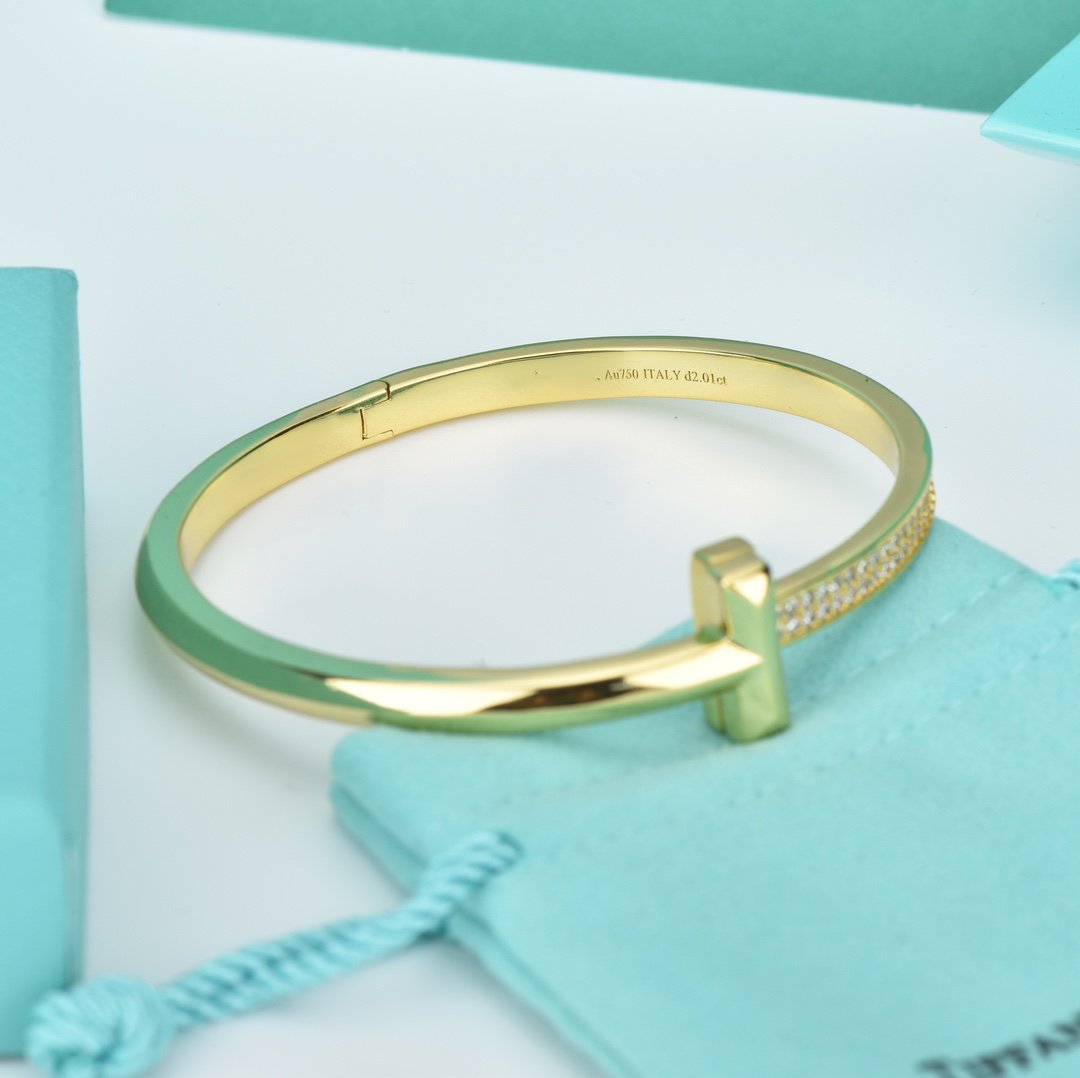 TIFFANY & CO. WIDE DIAMONDS HINGED BANGLE