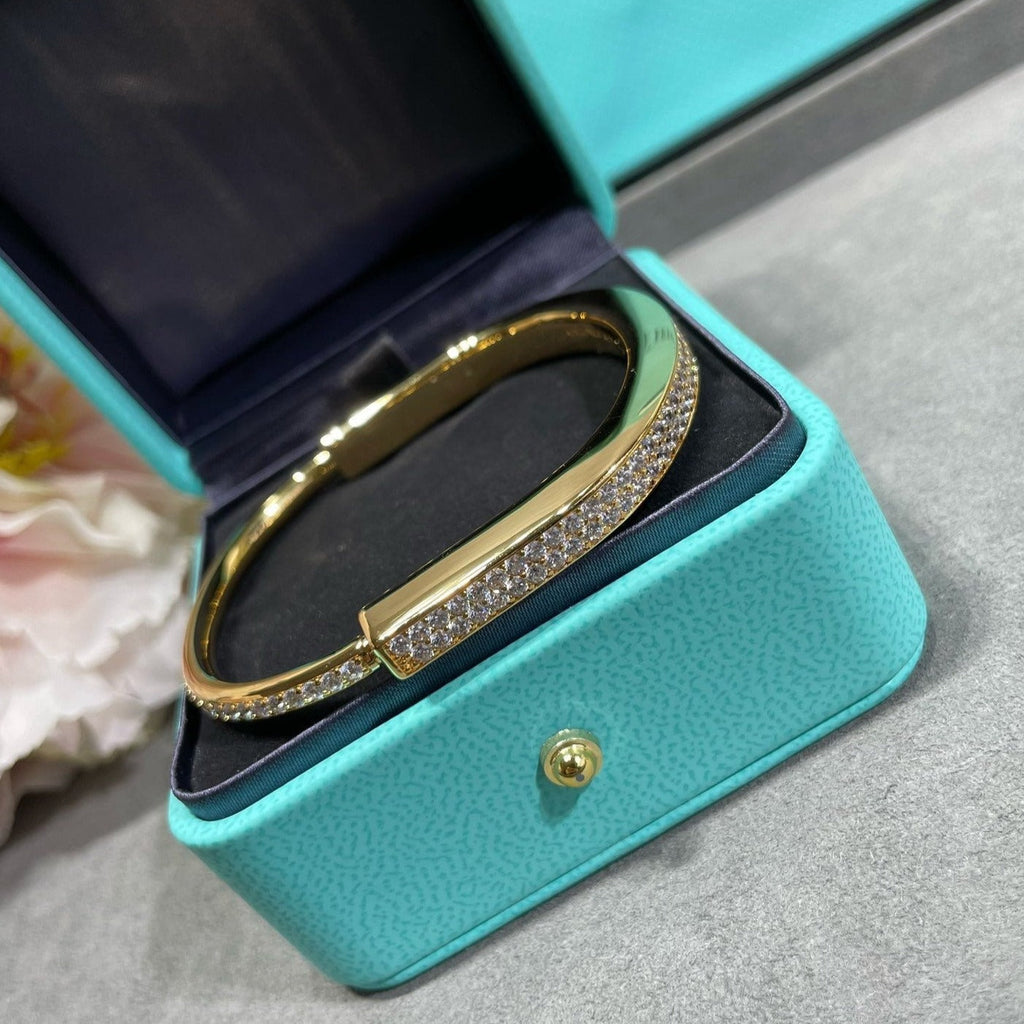 TIFFANY & CO. LOCK BRACELET DIAMOND PAVED