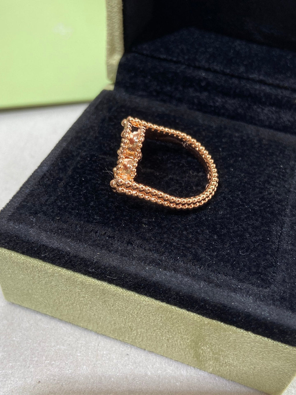 Van Cleef & Arpels CLOVER RIVERSIBLE PINK GOLD RING