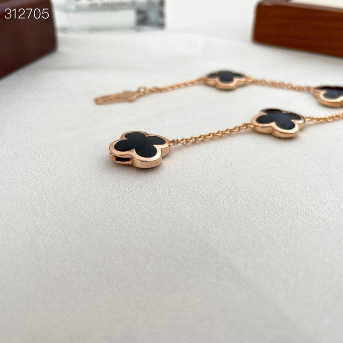 Van Cleef & Arpels PURE CLOVER ONYX BRACELET 4 MOTIFS