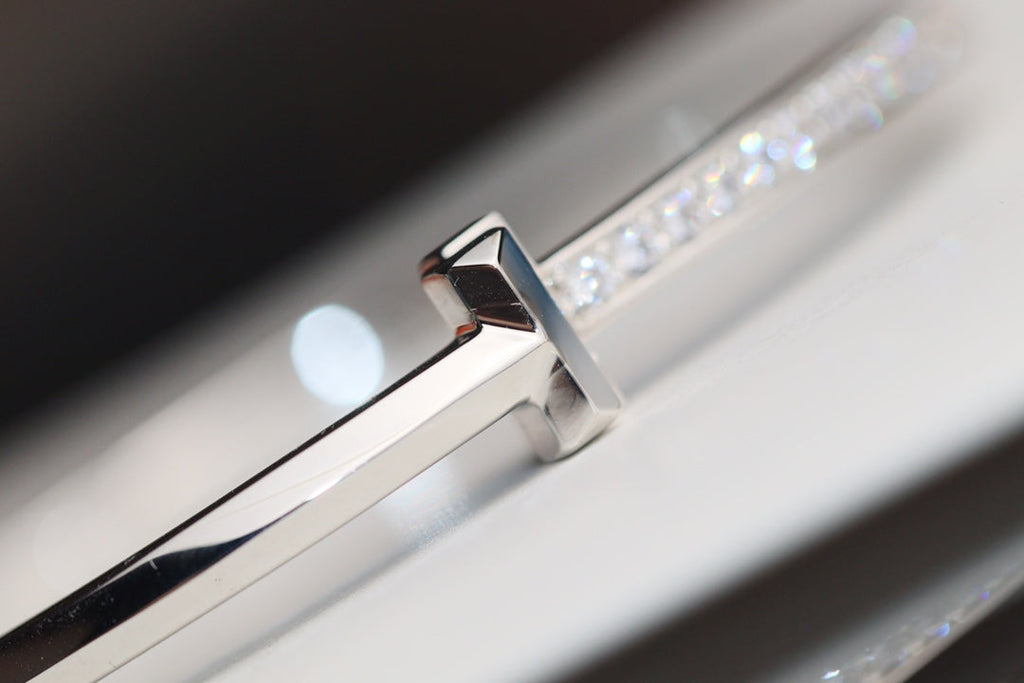 TIFFANY & CO. NARROW T1 HINGED BANGLE DIAMOND SILVER