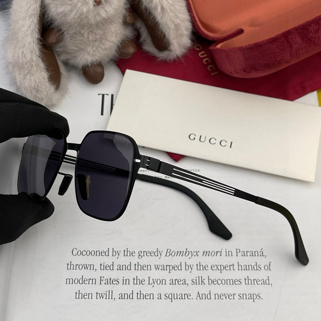 GUCCI RECTANGULAR FRAME SUNGLASSES 3862 IN METAL