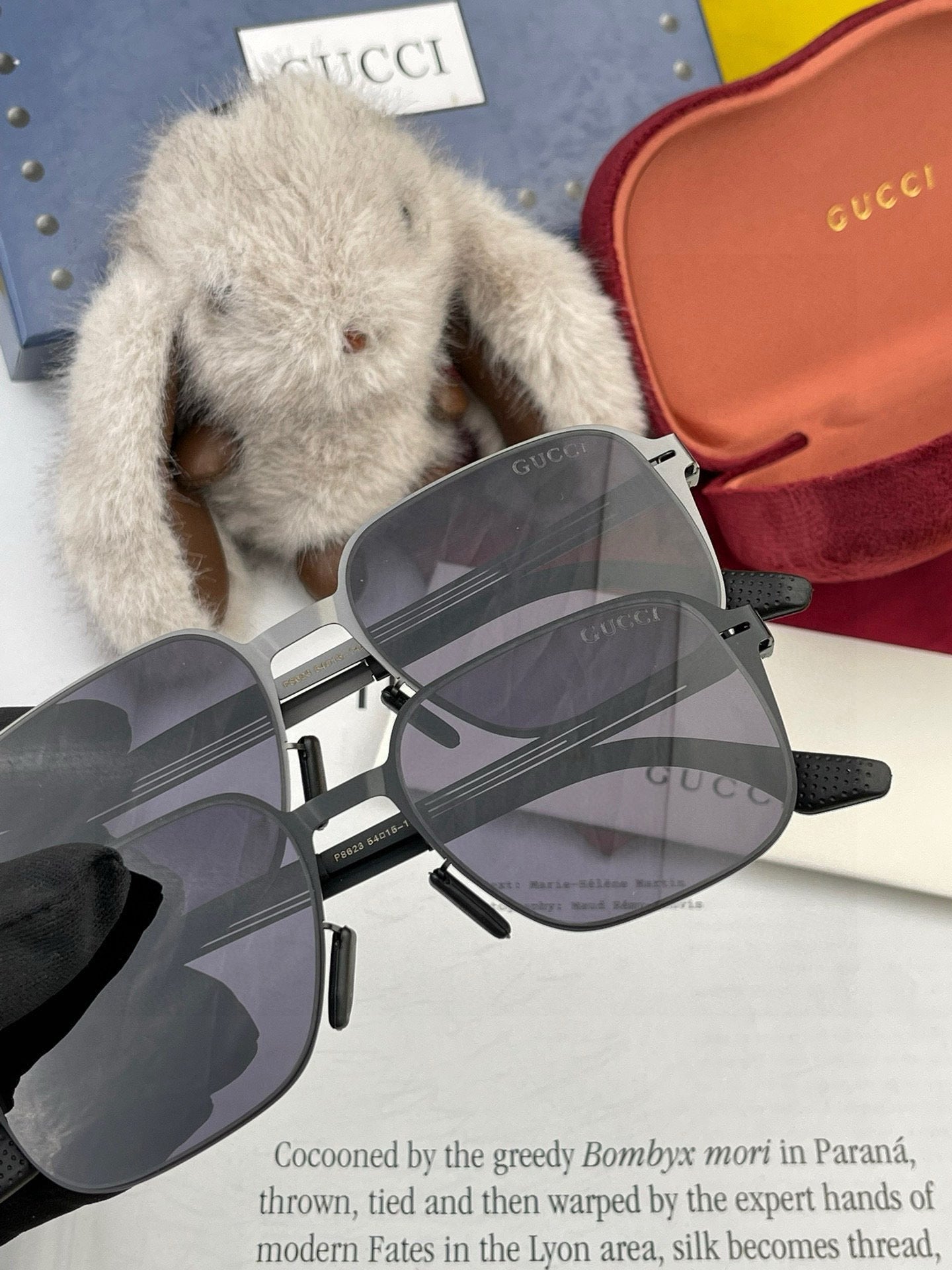 GUCCI RECTANGULAR FRAME SUNGLASSES 3862 IN METAL