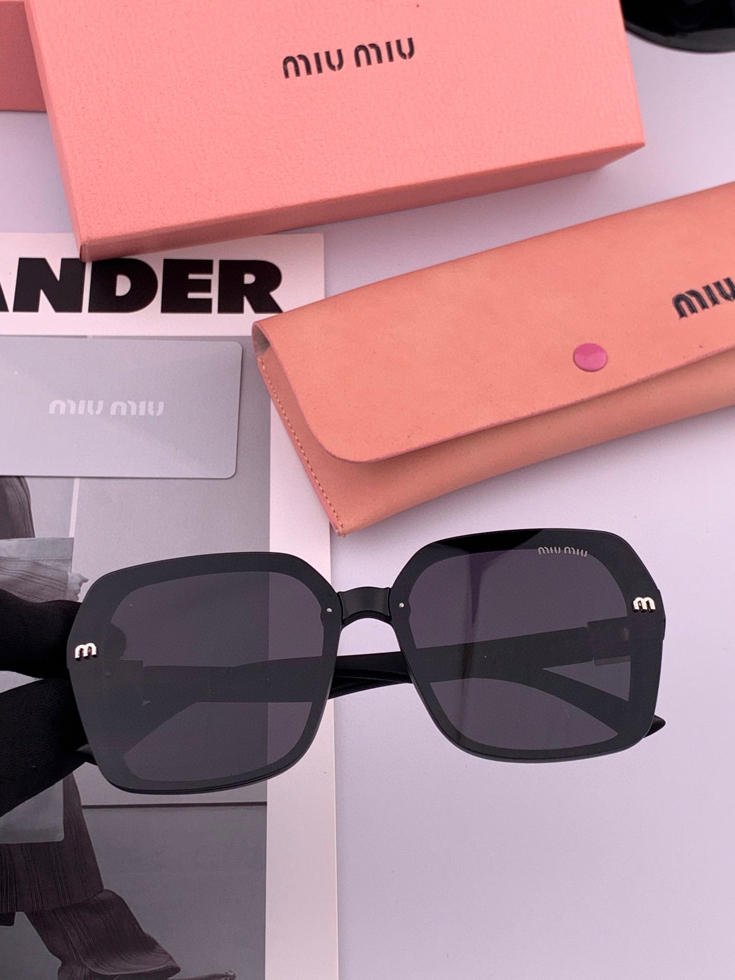 MIU MIU RUNWAY SQUARE SUNGLASSES M4304 IN ACETATE