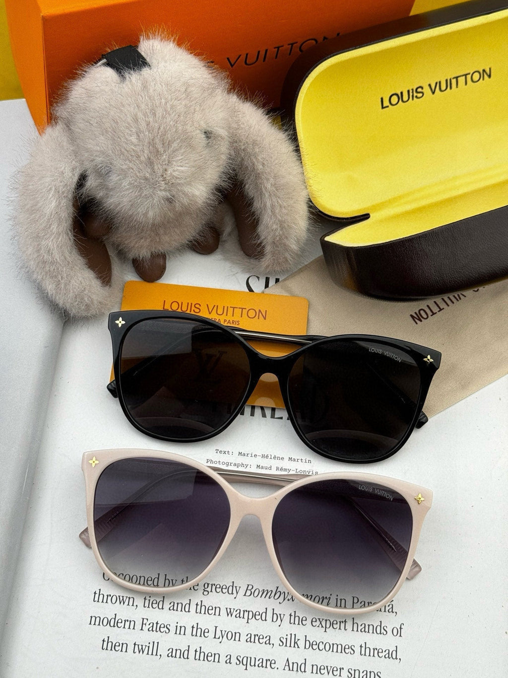 LOUIS VUITTON SIGNATURE ROUND SUNGLASSES L3387 IN ACETATE