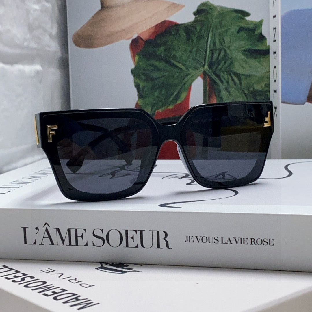 FENDI ROMA SQUARE FRAME SUNGLASSES 557153 IN ACETATE