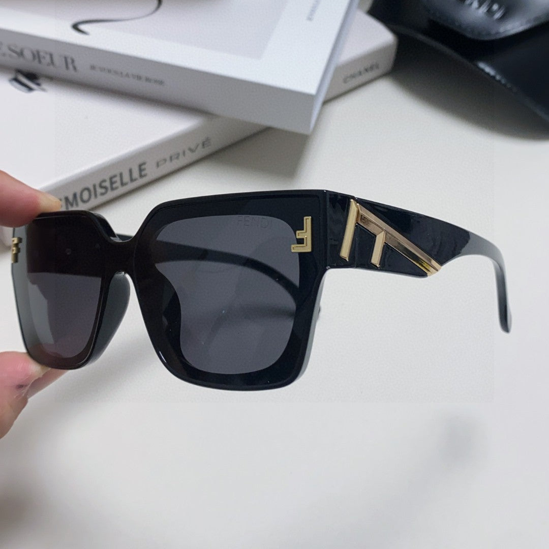FENDI ROMA SQUARE FRAME SUNGLASSES 557153 IN ACETATE