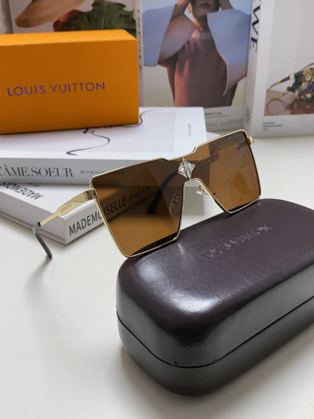 LOUIS VUITTON CYCLONE SUNGLASS 581374 IN GOLD METAL BRWON LENSES
