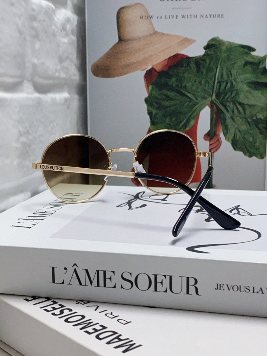 LOUIS VUITTON SIGNATURE ROUND SUNGLASS 581382 IN GOLD METAL BROWN SMOKE LENSES