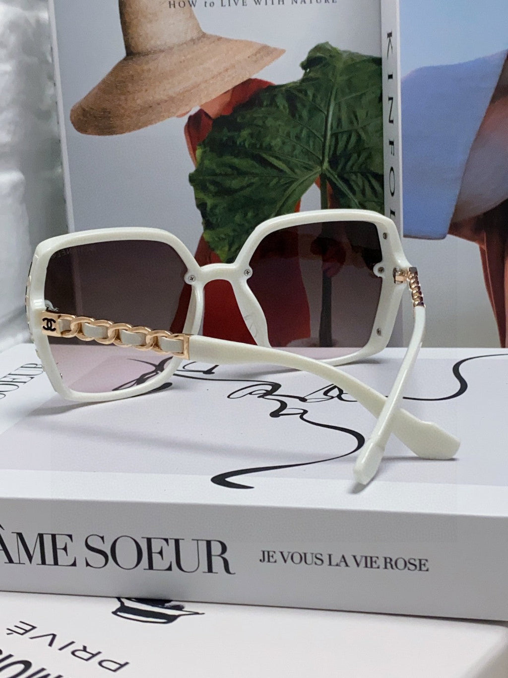 CHANEL SQUARE SUNGLASSES 632874 IN WHITE ACETATE