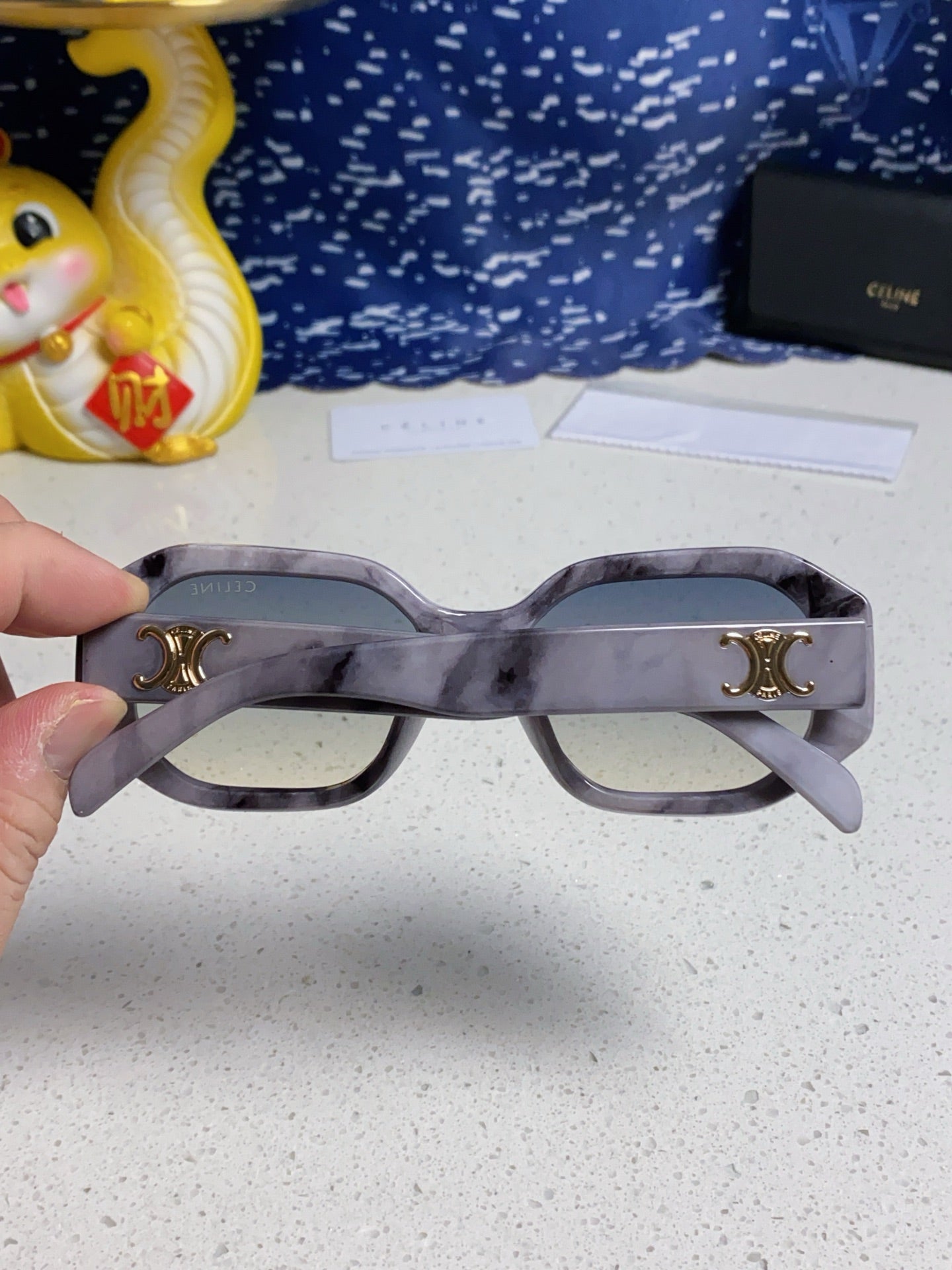 CELINE TRIOMPHE SQUARE SUNGLASS 566740 IN MARBLED EFFECT ACETATE