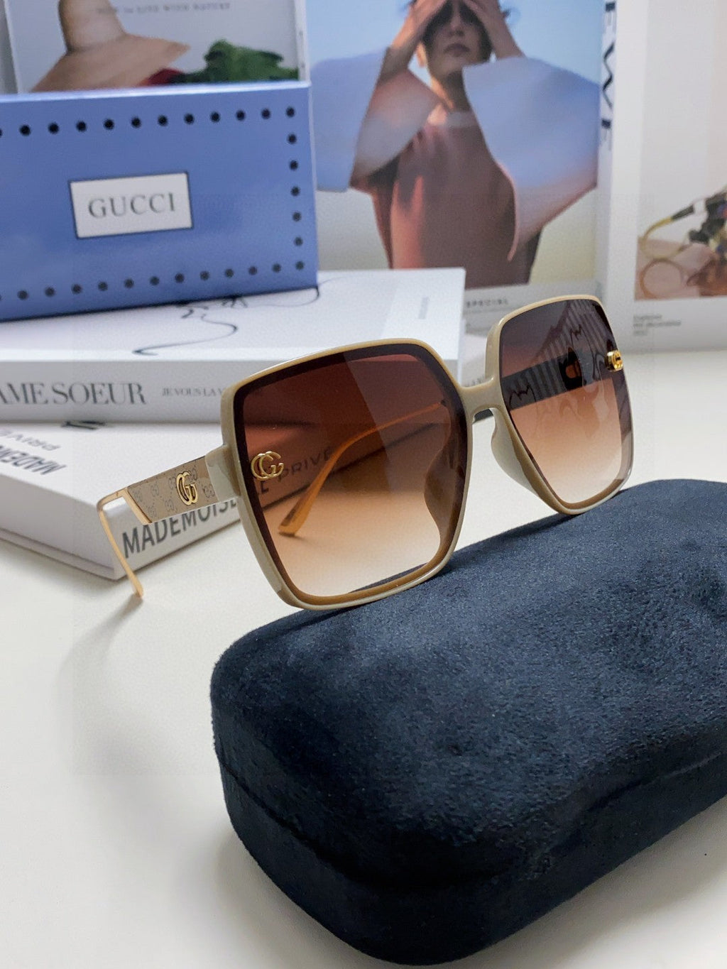 GUCCI SQUARE FRAME SUNGLASSES  567447 IN ACETATE