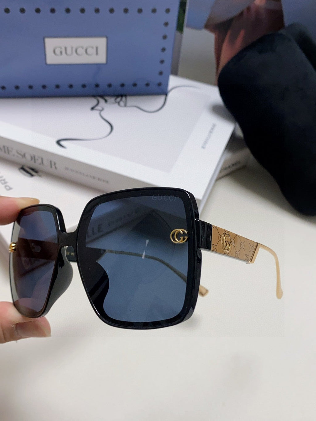 GUCCI SQUARE FRAME SUNGLASSES  567447 IN ACETATE