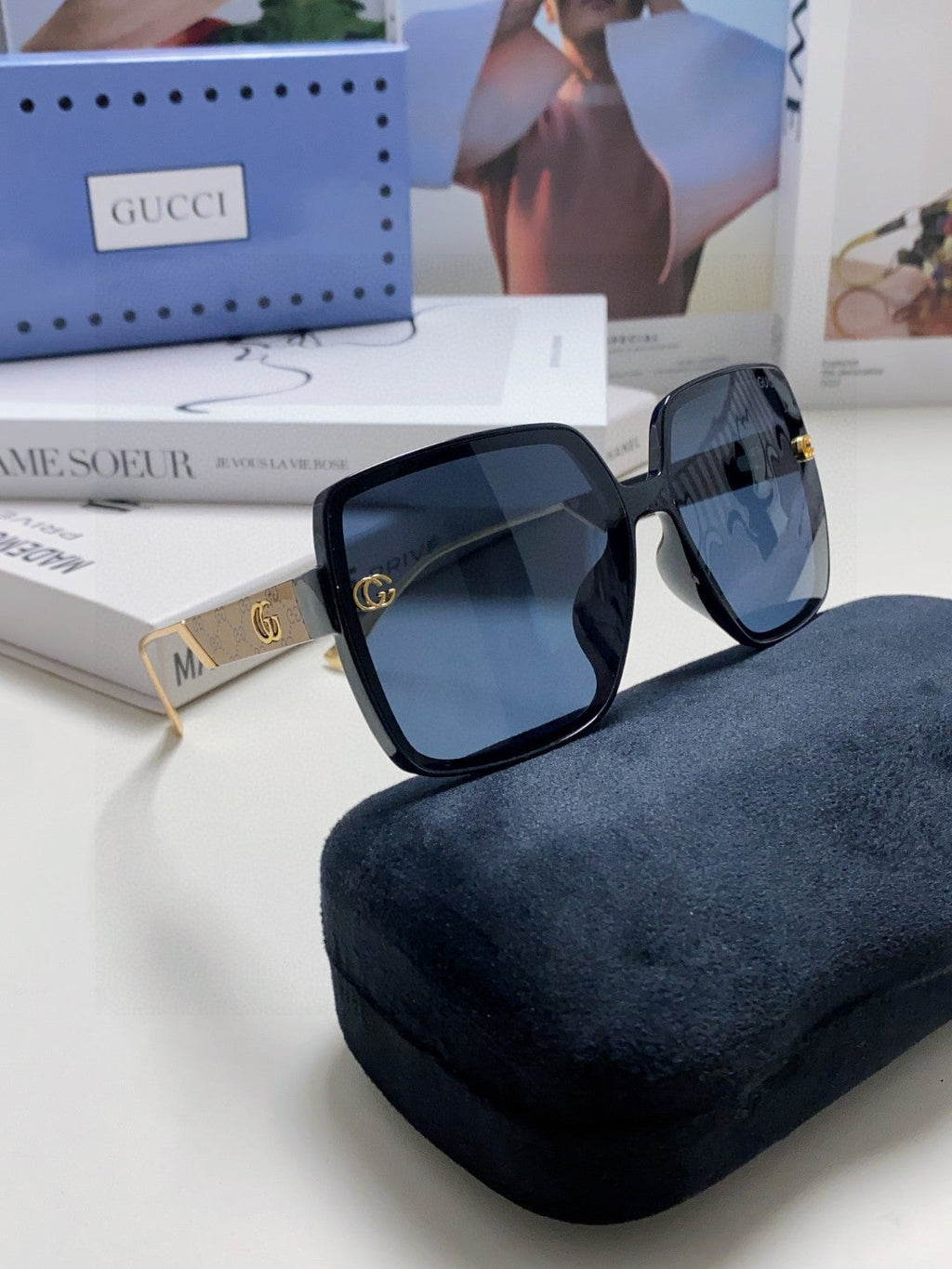GUCCI SQUARE FRAME SUNGLASSES  567447 IN ACETATE
