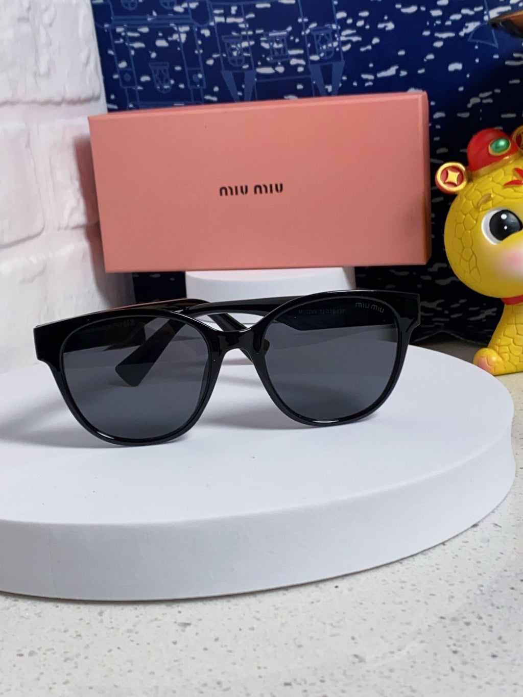 MIU MIU RUNWAY SUNGLASSES 567504 IN BLACK ACETATE SILVER LOGO BLACK LENSES