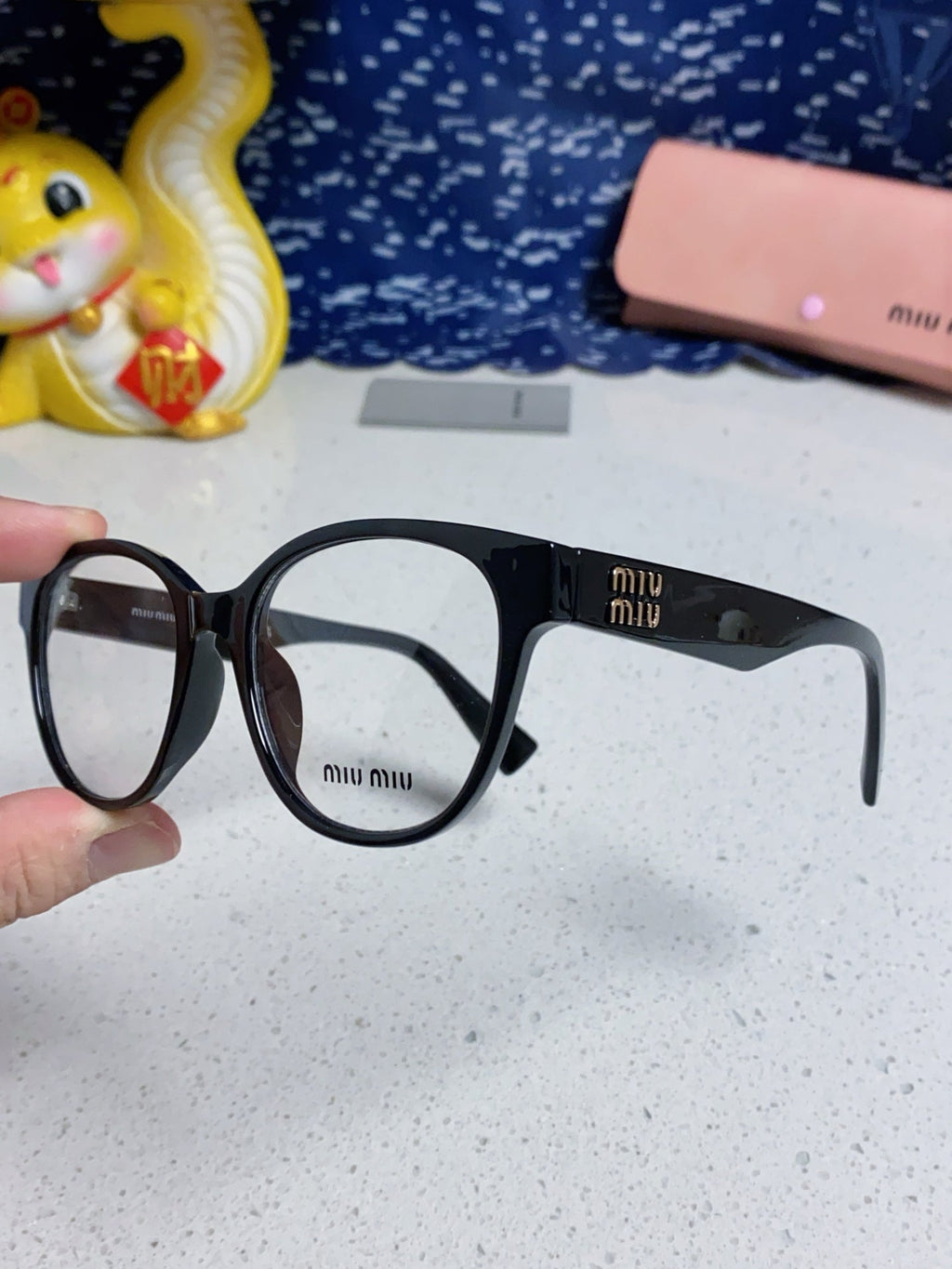 MIU MIU RUNWAY SUNGLASSES 567508 IN BLACK ACETATE GOLD LOGO
