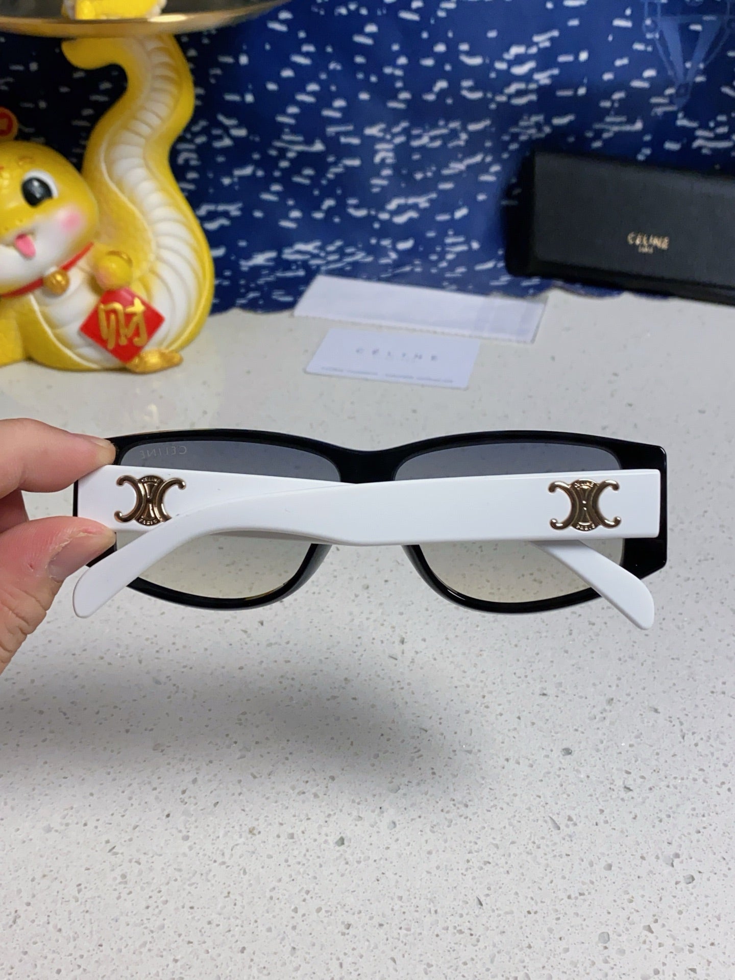 CELINE TRIOMPHE SUNGLASS 566216 IN BLACK AND WHITE ACETATE