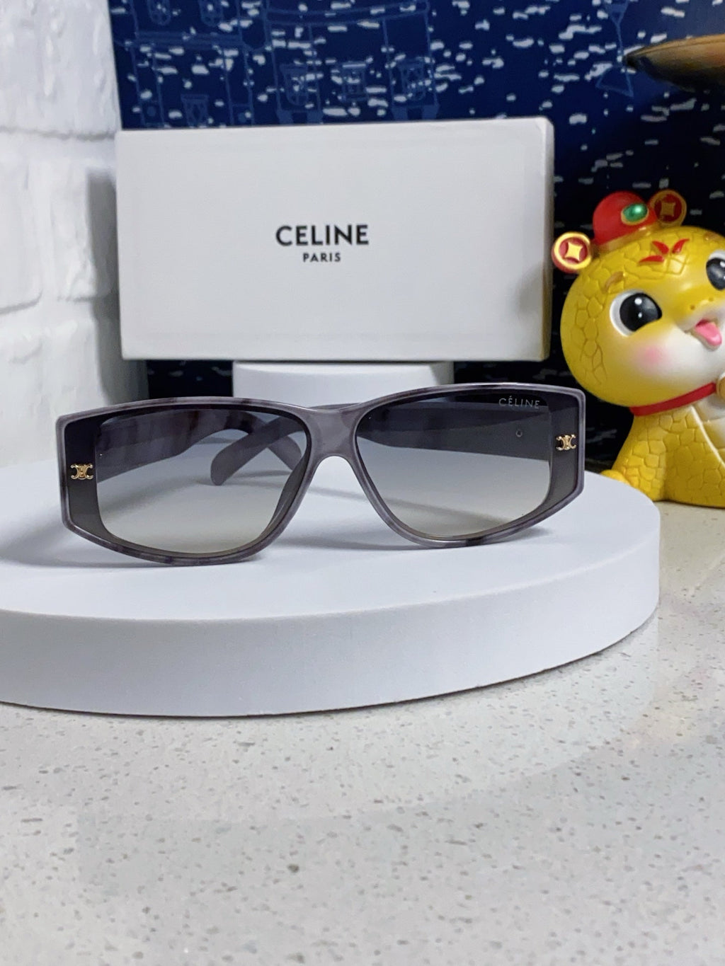 CELINE TRIOMPHE SUNGLASS 566217 IN MARBLED EFFECT ACETATE