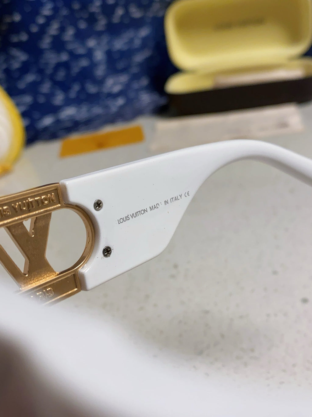 LOUIS VUITTON LINK SQUARE SUNGLASSES 570274 IN WHITE ACETATE GOLD LOGO