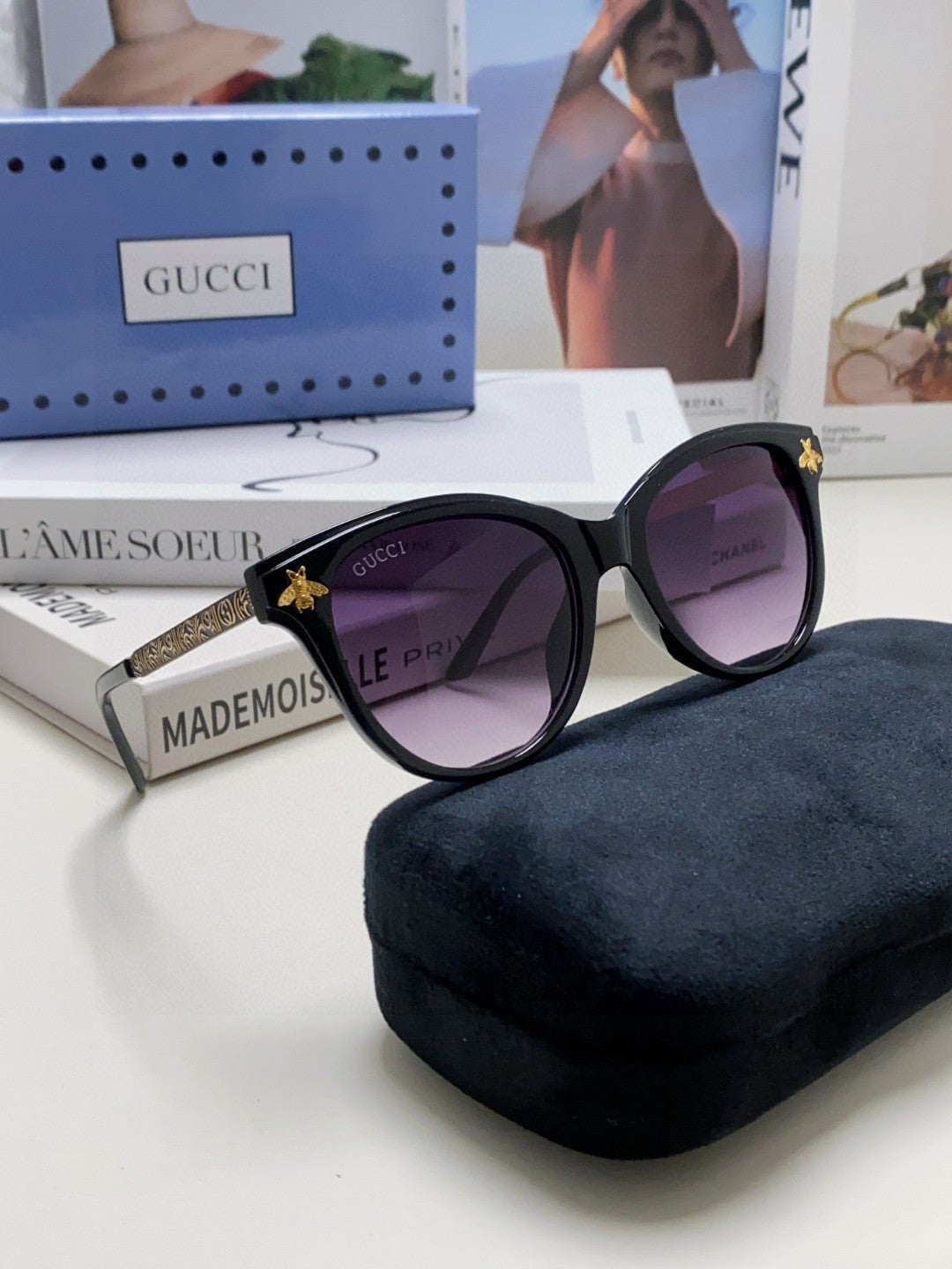 GUCCI BEE EMBELLISHED BUTTERFLY FRAME SUNGLASSES 570242 IN ACETATE