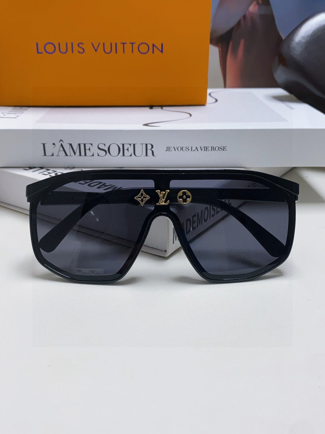 LOUIS VUITTON WAIMEA SUNGLASSES 570270 IN BLACK ACETATE