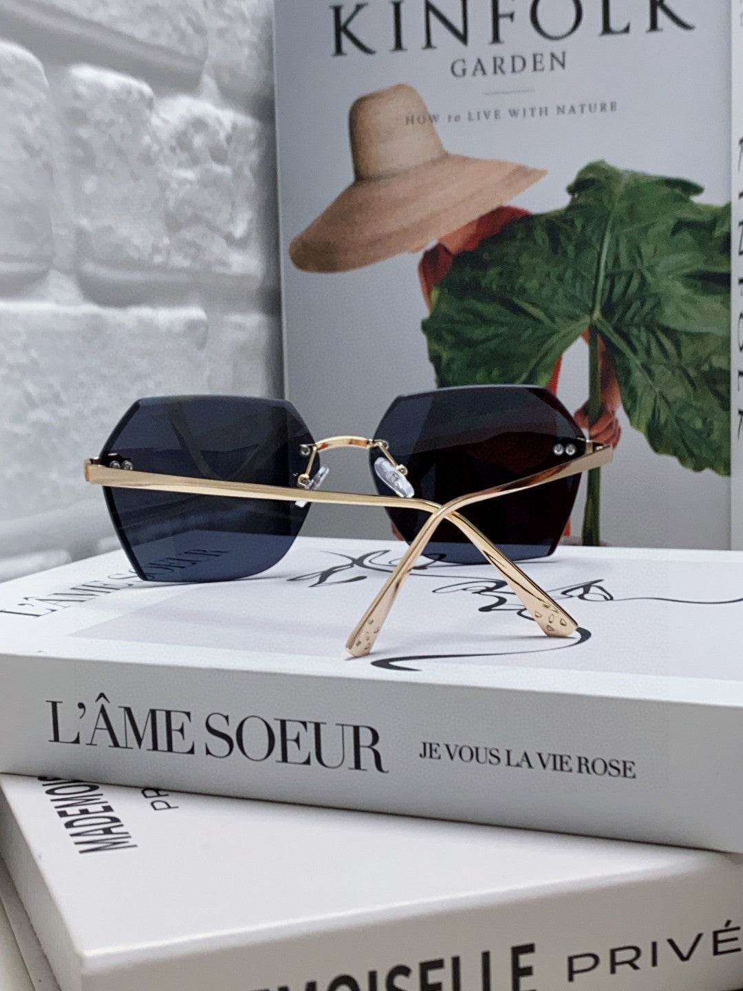 CARTIER PANTHÈRE RIMLESS GEOMETRIC FRAME SUNGLASSES  539743 IN METAL