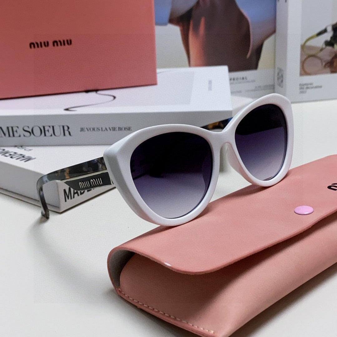 MIU MIU GLIMPSE SUNGLASSES 576814 IN WHITE ACETATE