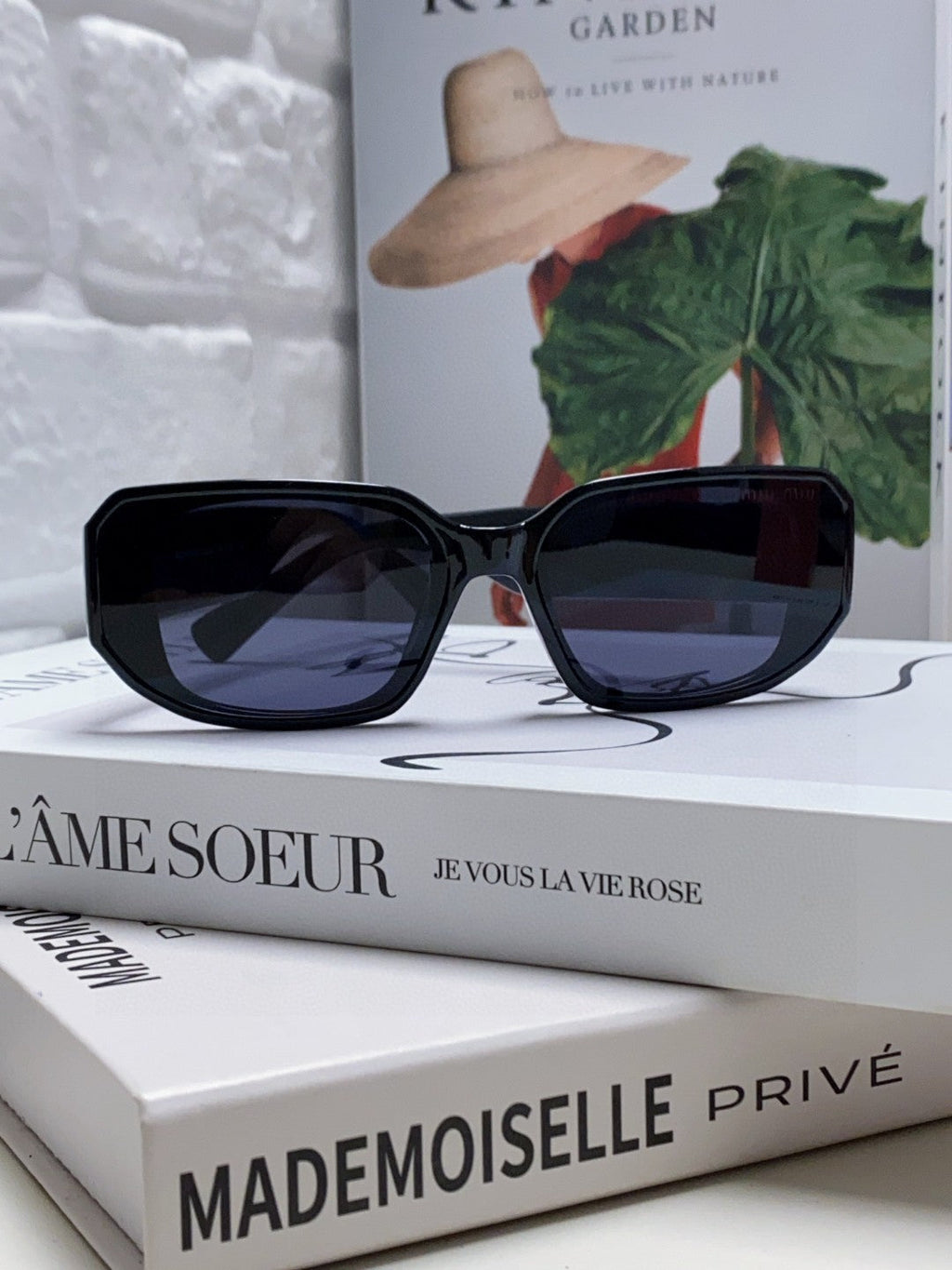 MIU MIU GLIMPSE SUNGLASSES 576821 IN BLACK ACETATE