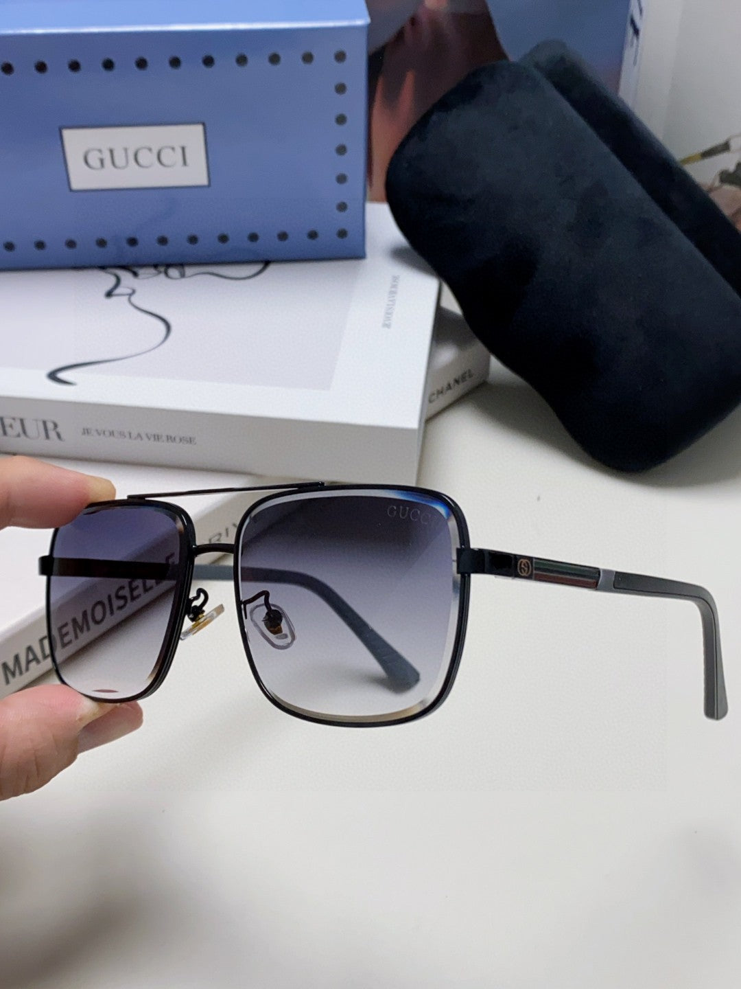 GUCCI SQUARE FRAME SUNGLASSES 576880 IN METAL