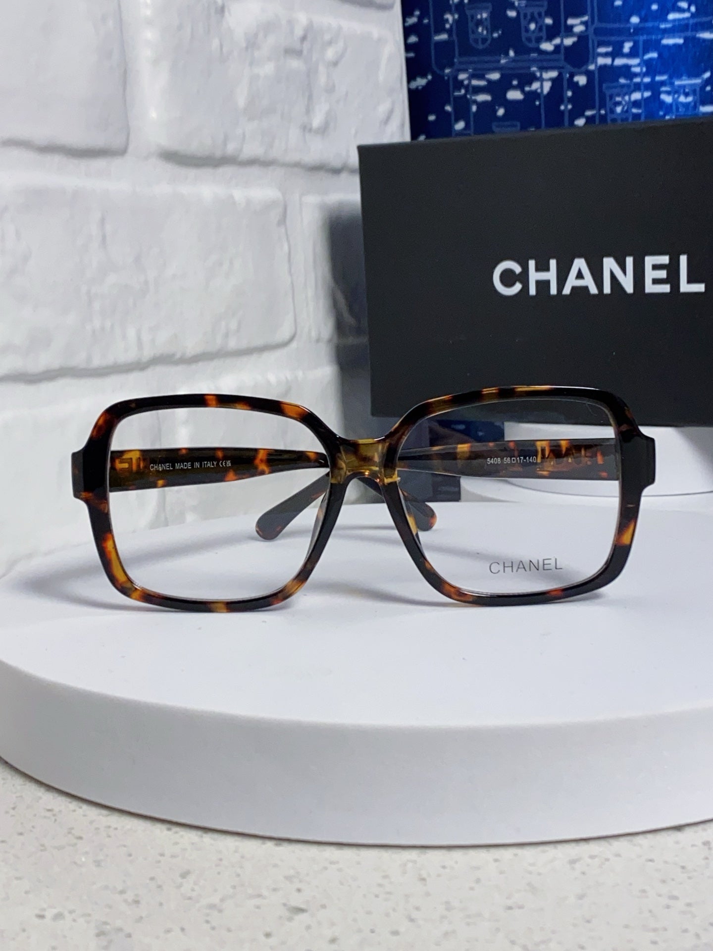 CHANEL SQUARE SUNGLASSES 638933 IN HAVANA ACETATE