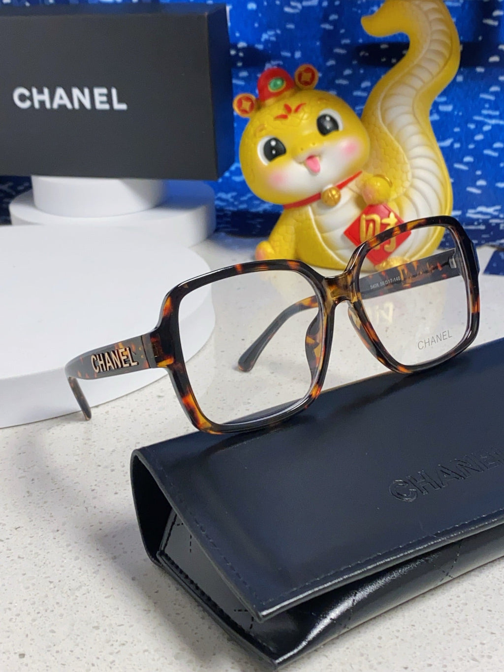 CHANEL SQUARE SUNGLASSES 638933 IN HAVANA ACETATE