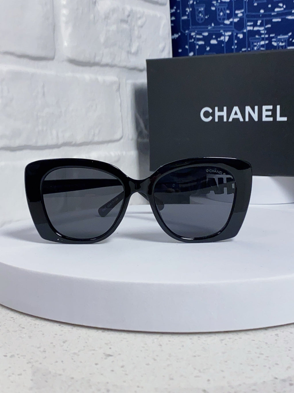 CHANEL BUTTERFLY SUNGLASSES 641817 IN ACETATE BLACK METAL LOGO