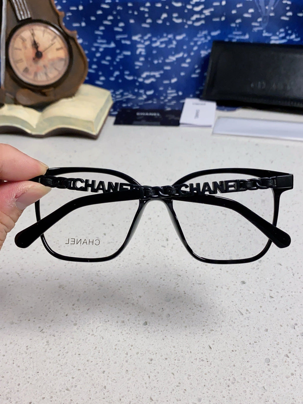 CHANEL SQUARE SUNGLASSES 632029 IN BLACK ACETATE BLACK LOGO ON FRAME