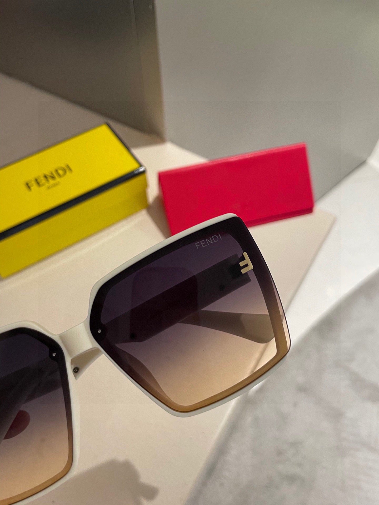 FENDI FIRST CRYSTAL SQUARE FRAME SUNGLASSES 2209 IN ACETATE