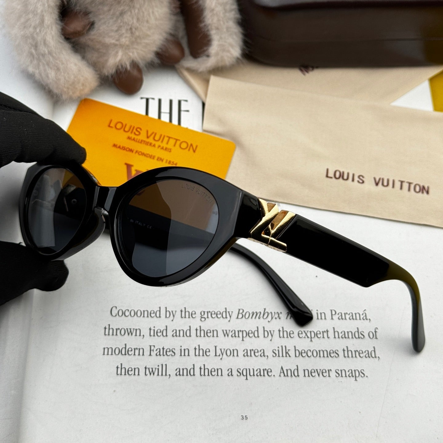 LOUIS VUITTON CAT EYE SUNGLASSES L35801 IN BLACK ACETATE