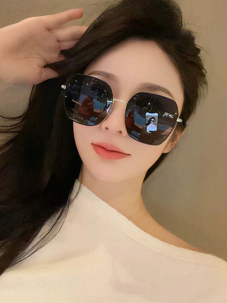 GUCCI SQUARE FRAME SUNGLASSES G0642 IN METAL