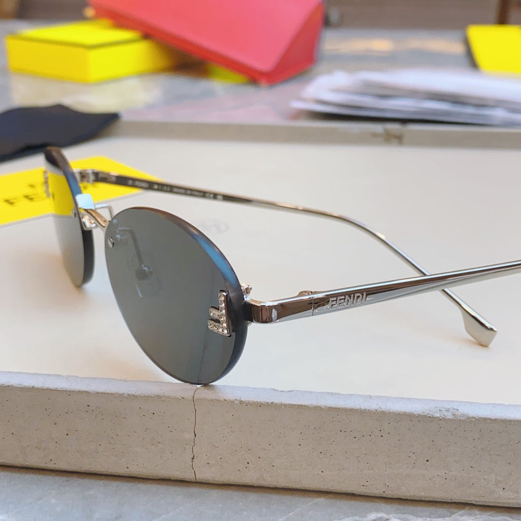 FENDI FIRST CRYSTAL OVAL FRAME SUNGLASSES FE4075US IN METAL