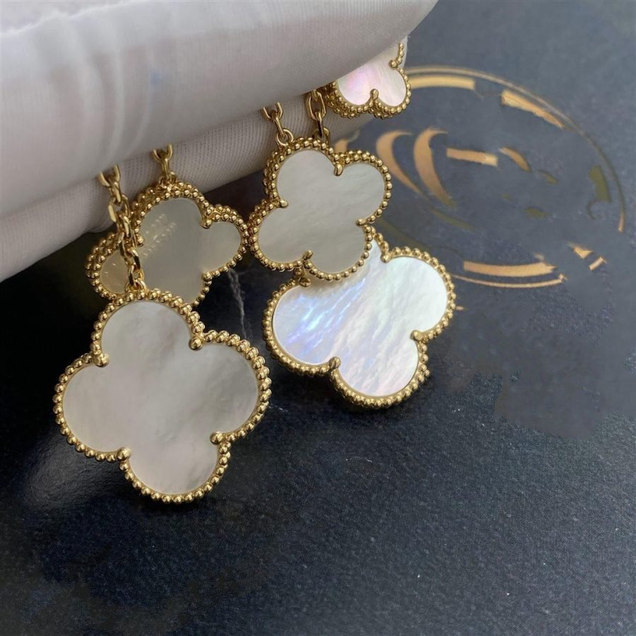 Van Cleef & Arpels CLOVER WHITE MOP 4 MOTIFS GOLD