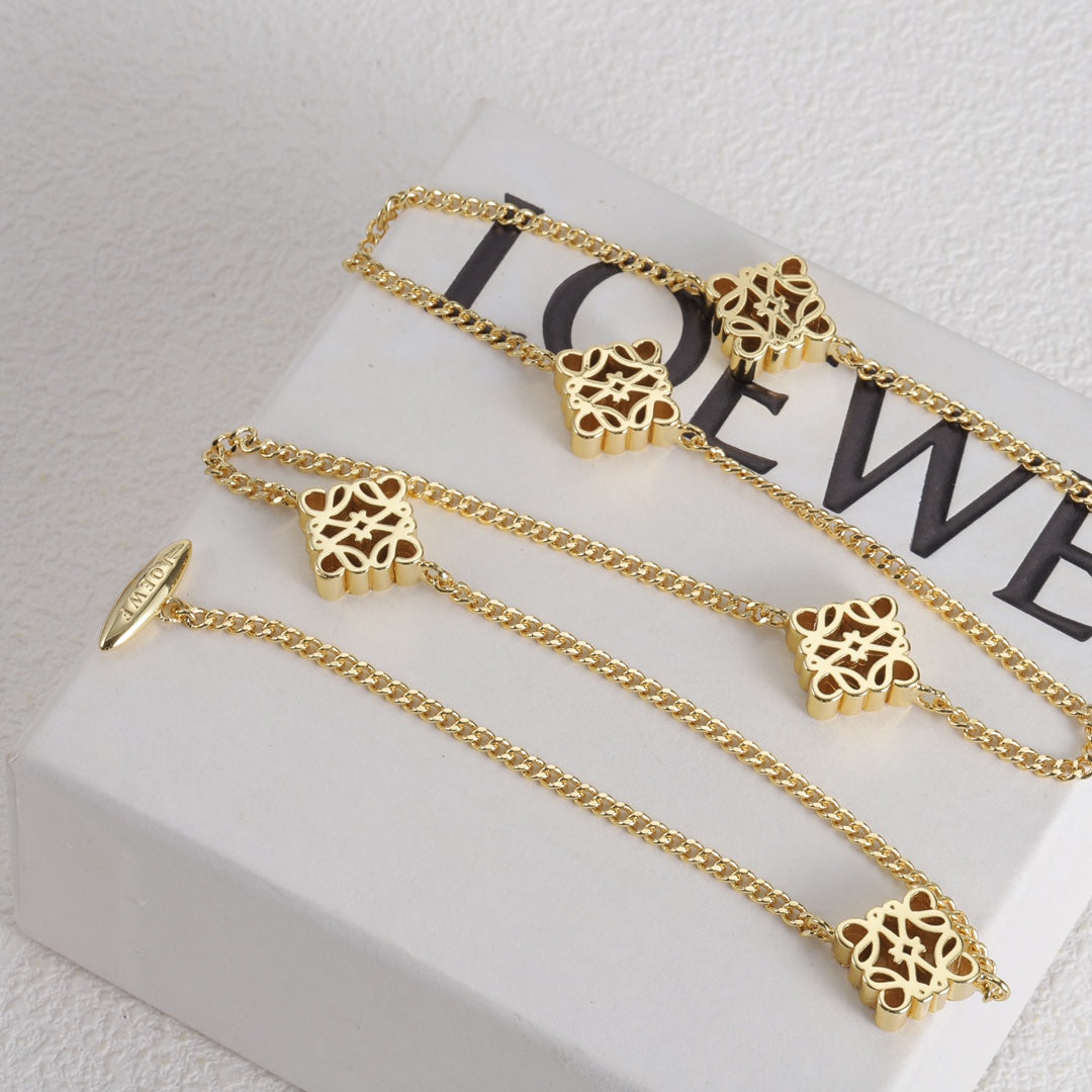 LOEWE ANAGRAM 5 MOTIFS GOLD NECKLACE